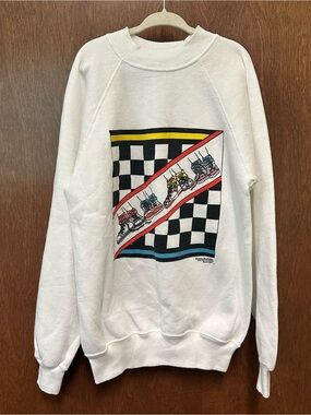 Hanes Vintage 80s youth crewneck sweatshirt M 10-12 checkered sneakers colorful
